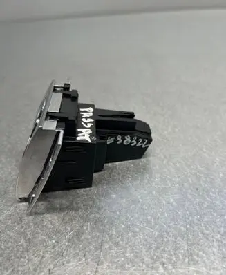 Volkswagen PASSAT B7 Clock ---