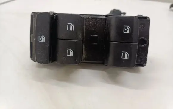 Hyundai Bayon Electric window control switch 93571Q0210