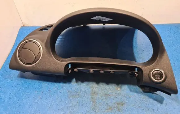 Mazda 6 Dash center air vent grill