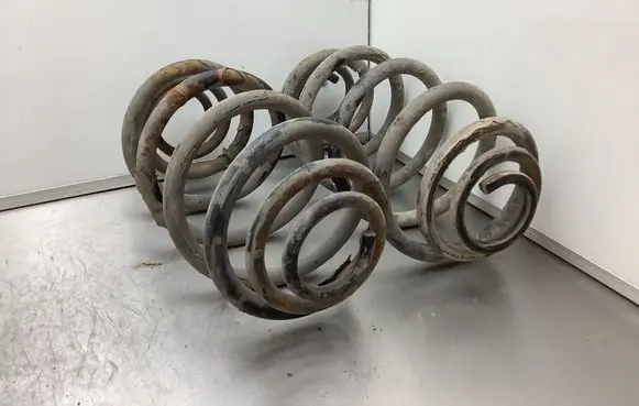 Opel Zafira B Rear coil spring 