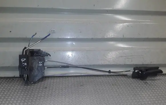 Hyundai i10 Front door lock 
