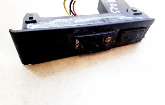 Renault Safrane Fuel (gas) shift switch 770809778
