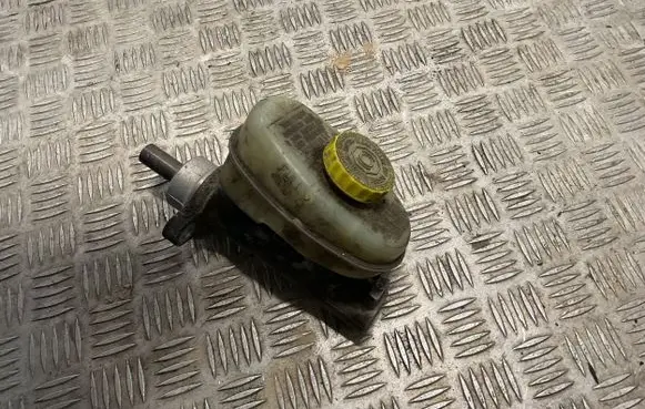 Jeep Grand Cherokee Master brake cylinder
