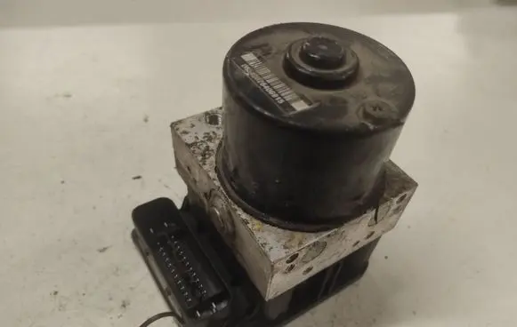 Opel Zafira B ABS Pump 10096005753 000405072S0 A331C30A45