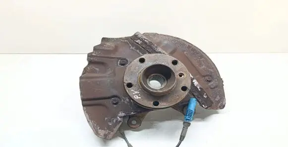 BMW X5 E53 Front wheel hub spindle knuckle 67615750