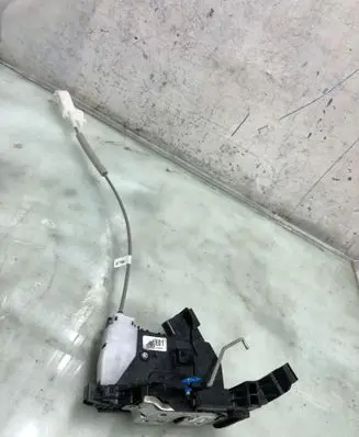 Hyundai Kona II Rear door lock 814c0be000