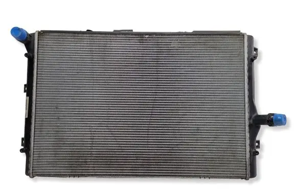 Volkswagen Passat Alltrack Coolant radiator 1K0121251