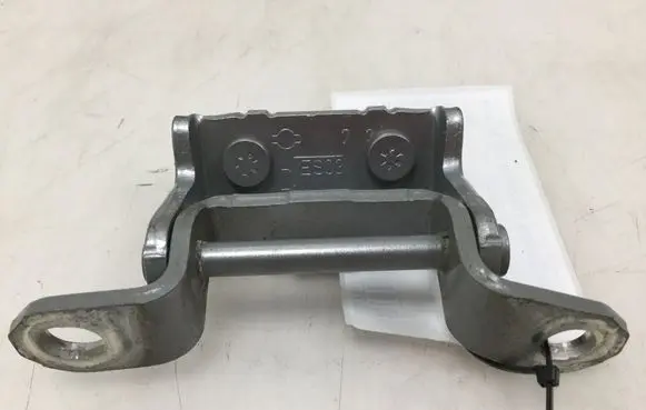 Nissan Qashqai Rear door upper hinge 