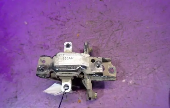 Seat Ibiza IV (6J,6P) Gearbox mounting bracket 