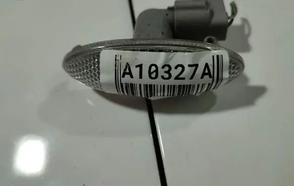 Front fender indicator light