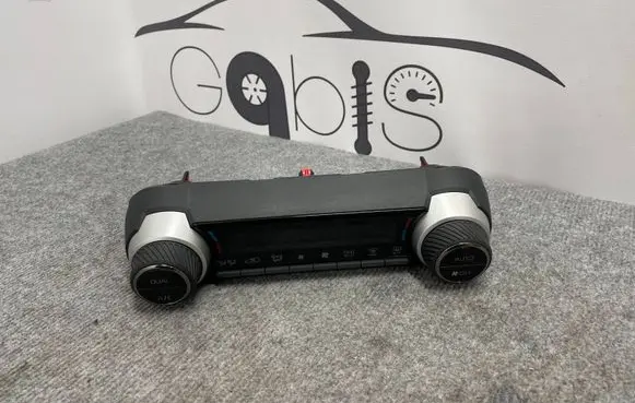 Toyota RAV 4 (XA50) Climate control unit 75K607 5590042580
