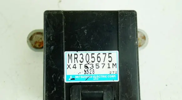 Mitsubishi Pajero Other control units/modules MR305675
