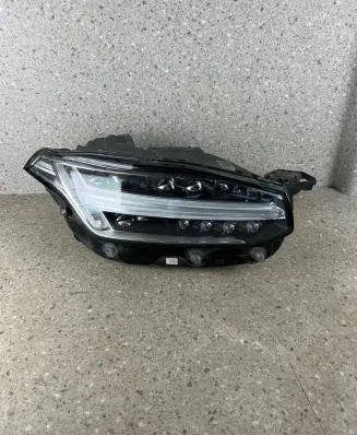 Volvo XC90 Headlight/headlamp 31446688 89909026