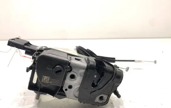 Opel Crossland X Front door lock 267387