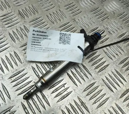 Mercedes-Benz A W177 Fuel injector A2560705600