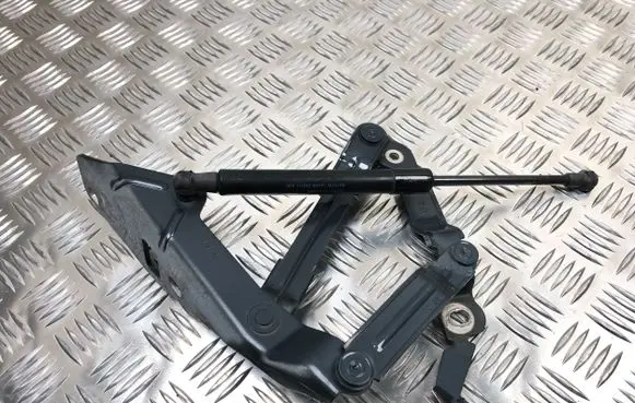 Audi TT TTS Mk2 Tailgate/trunk/boot hinge 8J0823302H 8J0823359C