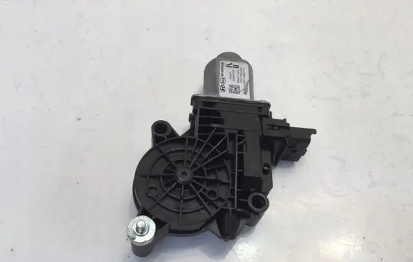Hyundai Tucson IV NX4 Front door window regulator motor 82460N7010