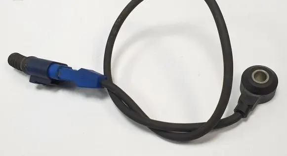 Audi A4 S4 B6 8E 8H Detonation knock sensor 06C905377