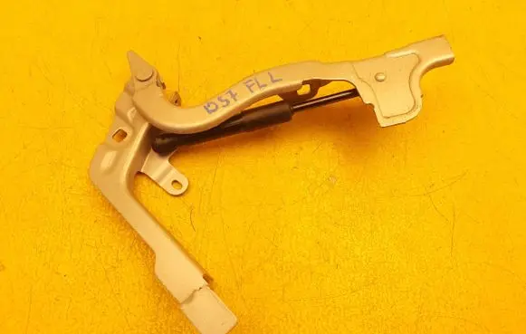 Citroen DS7 Crossback Engine bonnet/hood hinges 9829653580