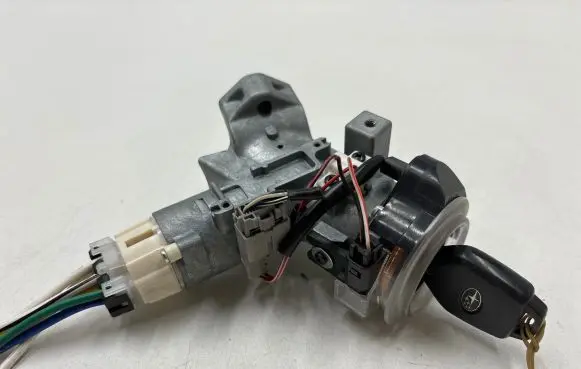 Subaru Outback Ignition lock 88215AJ000 X1T26982 0324