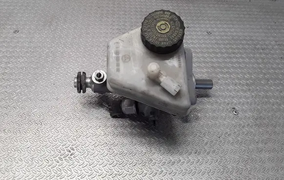 Mercedes-Benz C W203 Master brake cylinder A2034300002