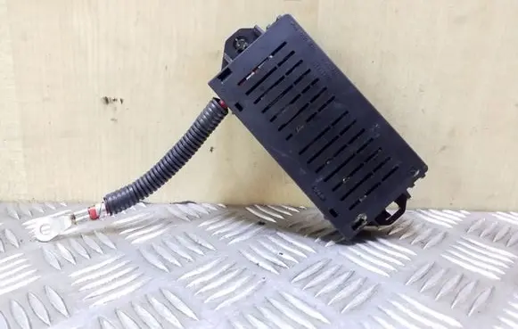 Volvo V70 Fuse module 9162323