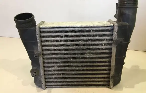Audi A4 S4 B7 8E 8H Intercooler radiator 8E0145805AA 8E0145805 0281002401