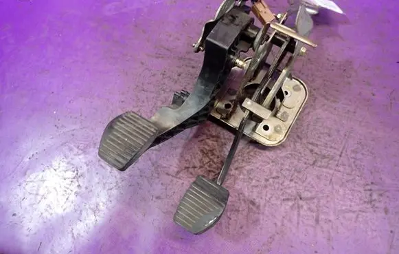 Peugeot 307 Pedal assembly
