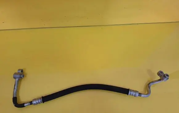 Opel Frontera B Air conditioning (A/C) pipe/hose 97165995