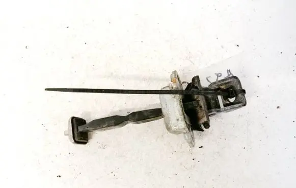 Skoda Octavia Mk2 (1Z) Rear door check strap stopper