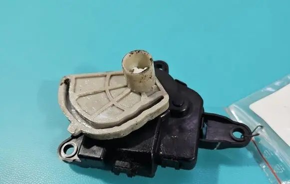 Hyundai Santa Fe A/C air flow flap actuator/motor D267EBABA01 IMPRK1564455