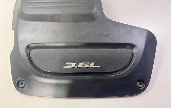 Chrysler Pacifica Engine cover (trim) 04861764AC 62244N 05281384A