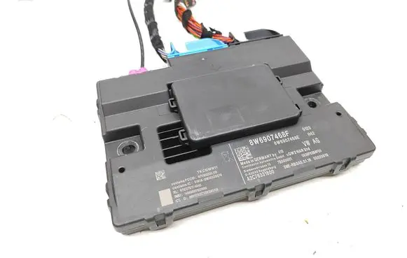 Audi Q5 SQ5 Gateway control module 8W6907468F 0036F83B4F05 8W6907468E