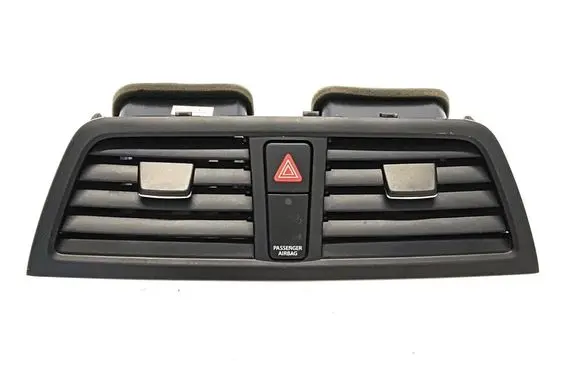 Suzuki SX4 S-Cross Dash center air vent grill 73610-61M00