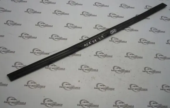 Toyota Prius (XW20) Trim molding 