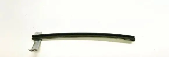 Nissan Juke I F15 Front door windshield rail 