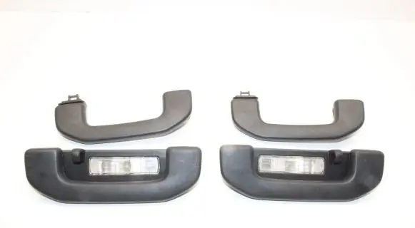 Mercedes-Benz B W246 W242 A set of handles for the ceiling 