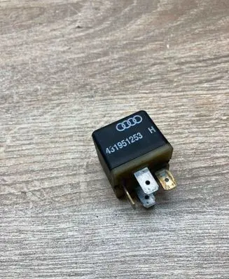 Audi A4 S4 B5 8D Other relay 431951253H