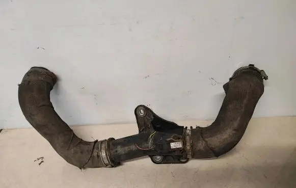 Audi A5 8T 8F Intercooler hose/pipe 8k0145737 8k0145673