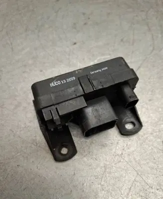 Mercedes-Benz S W220 Glow plug pre-heat relay 