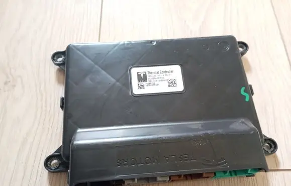Tesla Model S Air conditioning/heating control unit 103421500A