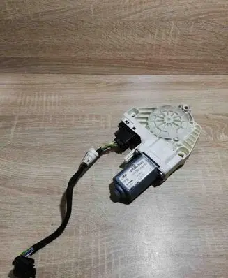 Audi A6 S6 C6 4F Front door window regulator motor 4F0959802D