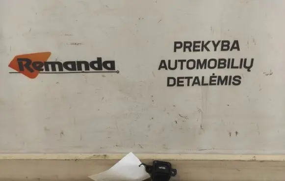 Honda CR-V Tailgate opening switch M08525
