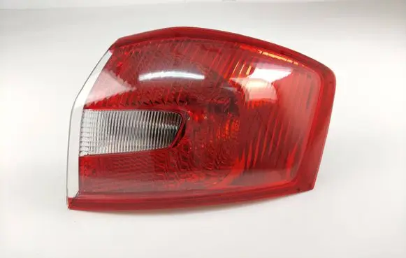 Ford Kuga I Rear/tail lights 8V4113404AH