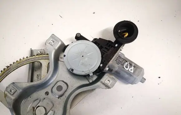 Toyota Auris 150 Front door window regulator motor 857100d100