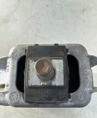 Mini Cooper Countryman R60 Engine mount bracket 6782374 G2005007 57527810