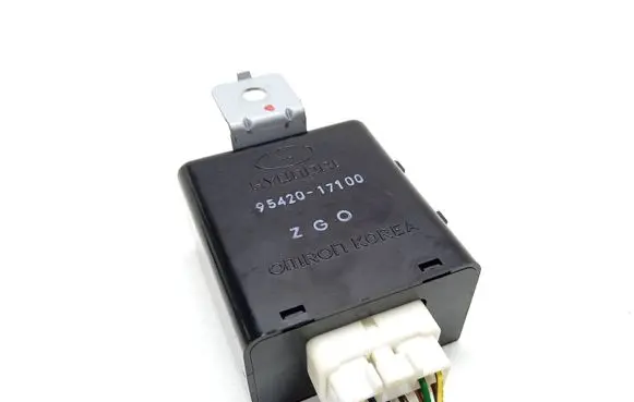 Hyundai Matrix Window wiper relay 9542017100