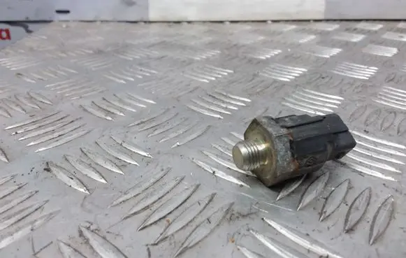 Coolant temperature sensor