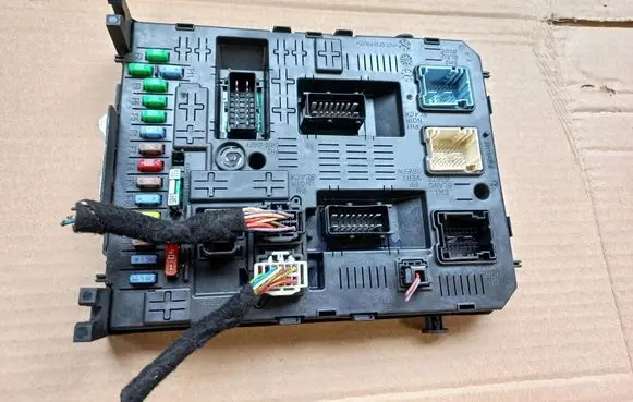Nissan Pathfinder R51 Fuse box set 966405888001