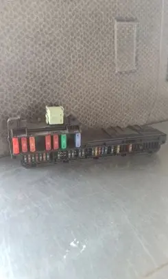 BMW 5 E60 E61 Fuse box set 695733001 6957330
